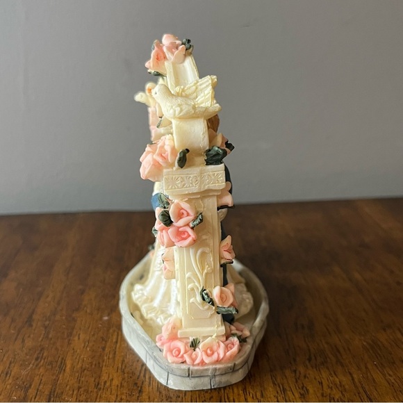 Vintage wedding cake topper. Romantic Wedding Couple Figurine - Picture 4 of 8